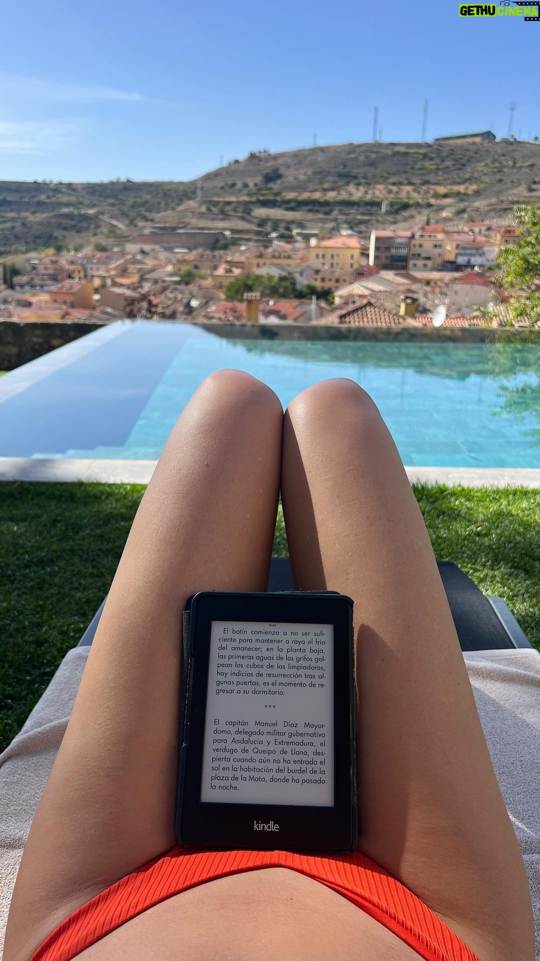 Dafne Fernández Instagram - ✨ Os dejo una muestra del paraíso @castillatermalbrihuega ✨