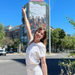 Dafne Fernández Instagram – Como hoy se estrena #4estrellas hemos ido de excursión a ver el súper cartel que está instalado en la plaza de Cristo Rey. Estoy atacada viva no os voy a mentir. Pero muy muy ilusionada porque se que os va a ENCANTAR. Os espero esta noche a las 22h en cualquier canal de @rtve
Me comentáis eh?? 🤩♥️