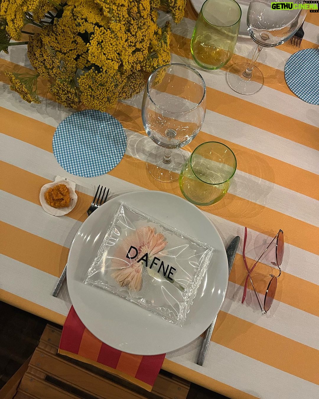 Dafne FernĆ”ndez Instagram - Cuando todo se prepara al detalle y se hace con amoršFelicidades @lauraporrasdelpuerto š„³ Villanueva de la Serena