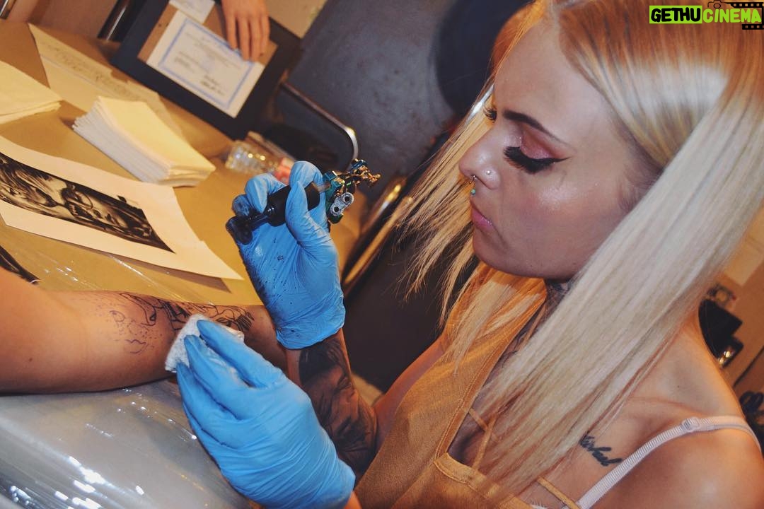 Daisy Coleman Instagram - It’s your girl 💉 Ink Stylez Studio