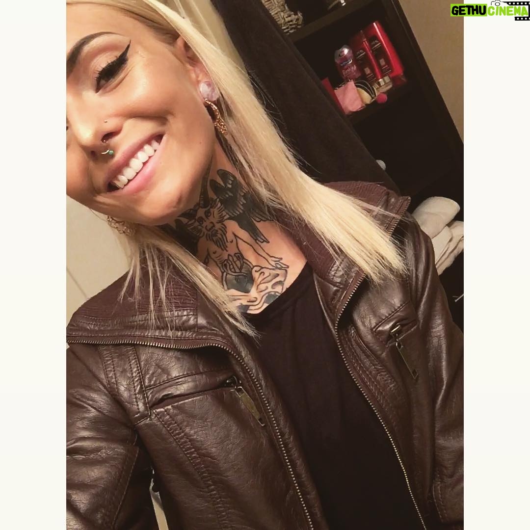 Daisy Coleman - 2.1K Likes - But you’re gone so it’s fuck you 🥀