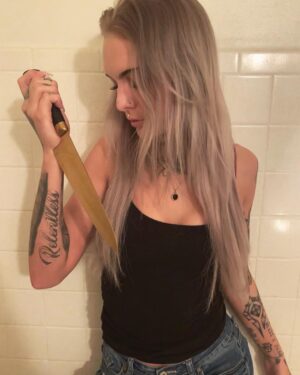 Daisy Coleman Instagram - Sheena Star 💫 internet and cosplay sensation
•
•
•
@crudecomicscinema 
#texasdeathtrippin 
Would you guys be some angels and go check out this film I’ve been working on? 🖤