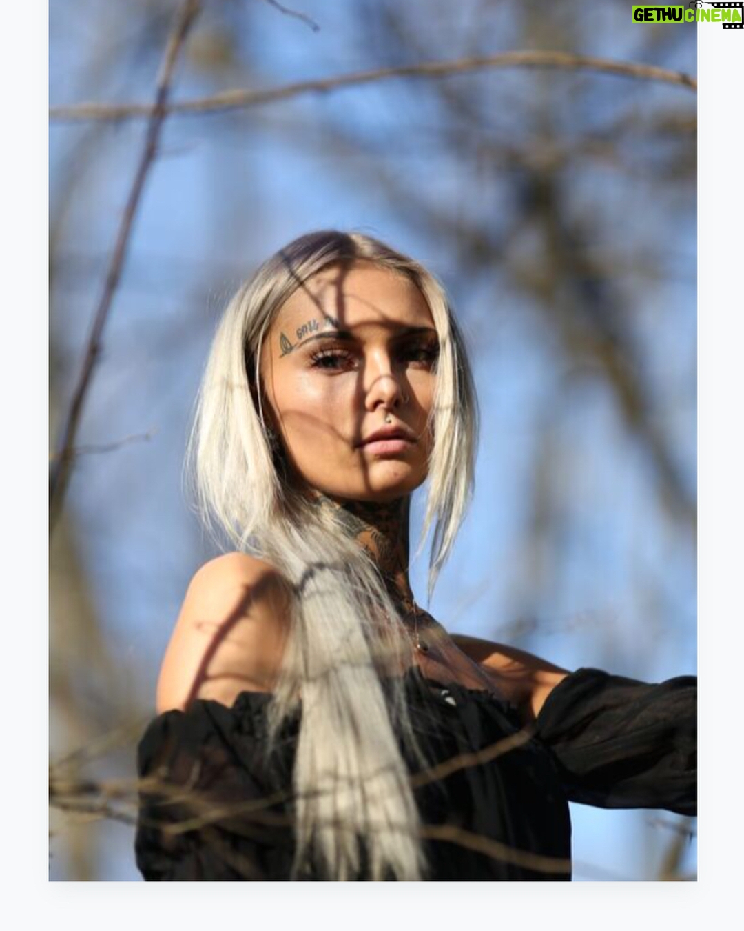 Daisy Coleman - 2.1K Likes - @photosbyeric made me feel like a magical woodland fairy 🧝🏼♀️🧚🏼♂️ Absolutely #nofilter on these bad boys either.
I’ll upload more from this set soon! Who wants a print? 😋🖤 #tattooedmodels
