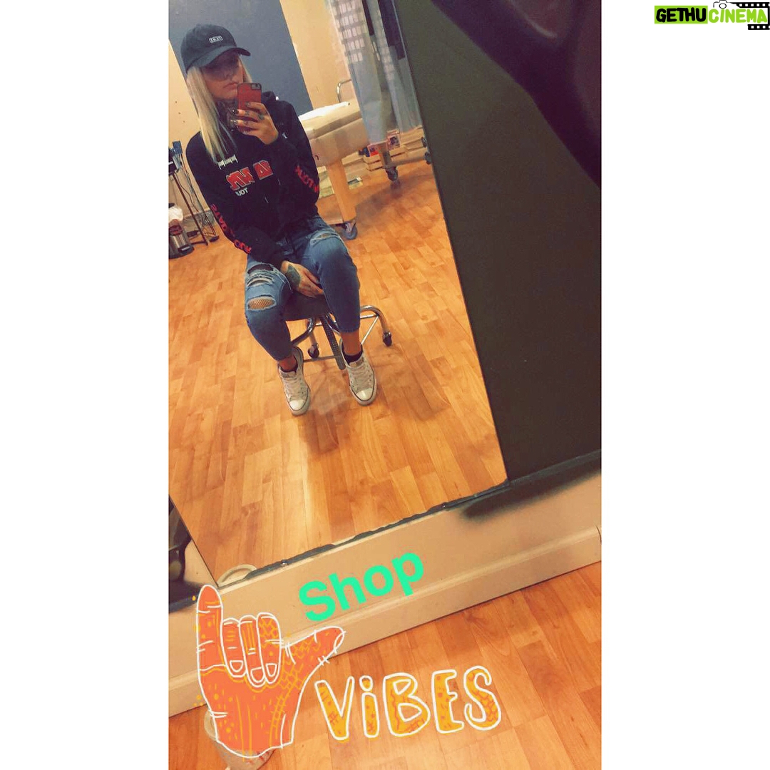 Daisy Coleman Instagram - 🦇🕷🌚 Kansas City, Missouri