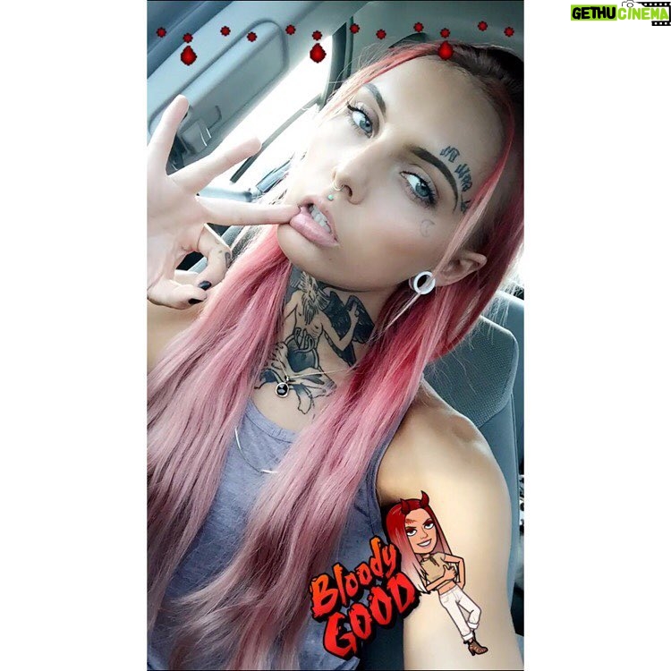 Daisy Coleman - 2.3K Likes - You are what you eat. In this instance I’m a hot Cheeto.