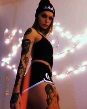 Daisy Coleman Instagram - Happy hunters moon, my little witches and warlocks 🖤🌝 let’s celebrate this moon with a discount 😉 use my code YOUNGCATTATTOOSINKED15 on inkedshop.com 
#inkedmag #inkedshop @inkedmag
https://glnk.io/4y9/youngcattattoosinked