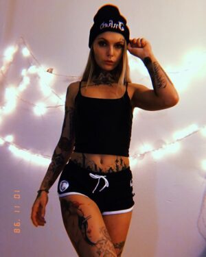 Daisy Coleman Instagram - Happy hunters moon, my little witches and warlocks 🖤🌝 let’s celebrate this moon with a discount 😉 use my code YOUNGCATTATTOOSINKED15 on inkedshop.com 
#inkedmag #inkedshop @inkedmag
https://glnk.io/4y9/youngcattattoosinked