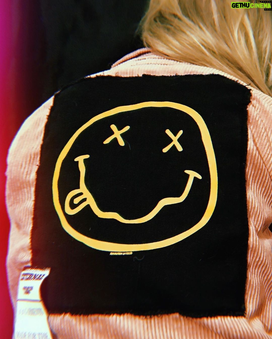 Daisy Coleman - 2.7K Likes - 🥀You’re so cruel;
The way you love me 🥀
Would you guys mind looking at all of the insane detail @darkdenim96 put into this jacket? Phenomenal.