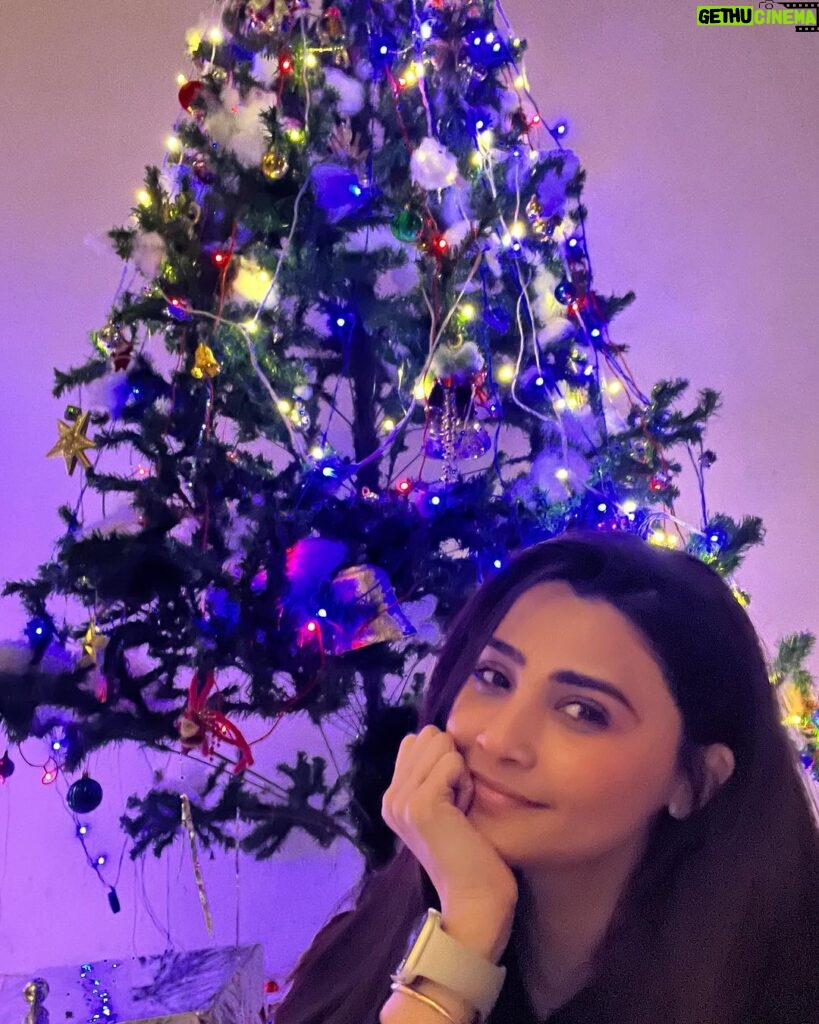 Daisy Shah Instagram - Merry Christmas 🌲❤️🤗