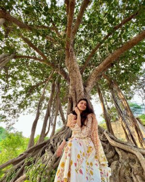 Daisy Shah Instagram - Yahan har pal pal pal beautiful 💚🎶
.
.
.
#natureatitsbest #daisyshah