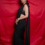 Daisy Shah Instagram - 🪔✨ दिवाली की हार्दिक शुभकामनाएँ 🪔✨ . . . @chameeandpalak @koharbykanika @makeupbyvinod @trishadjani @makeupbyshaheenshaikh @portraitdeewana . . . #diwali2023