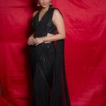 Daisy Shah Instagram - 🪔✨ दिवाली की हार्दिक शुभकामनाएँ 🪔✨ . . . @chameeandpalak @koharbykanika @makeupbyvinod @trishadjani @makeupbyshaheenshaikh @portraitdeewana . . . #diwali2023