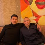 Damir Ismagulov Instagram - Уже не молодые, но еще и не старые 😉 с @china_a93 давно не виделись родной 😀🫂❤️☝️#братишка