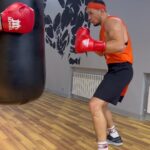 Damir Ismagulov Instagram – Работа на тяжелом мешке.
Work on heavy bag. Cholpon-Ata
