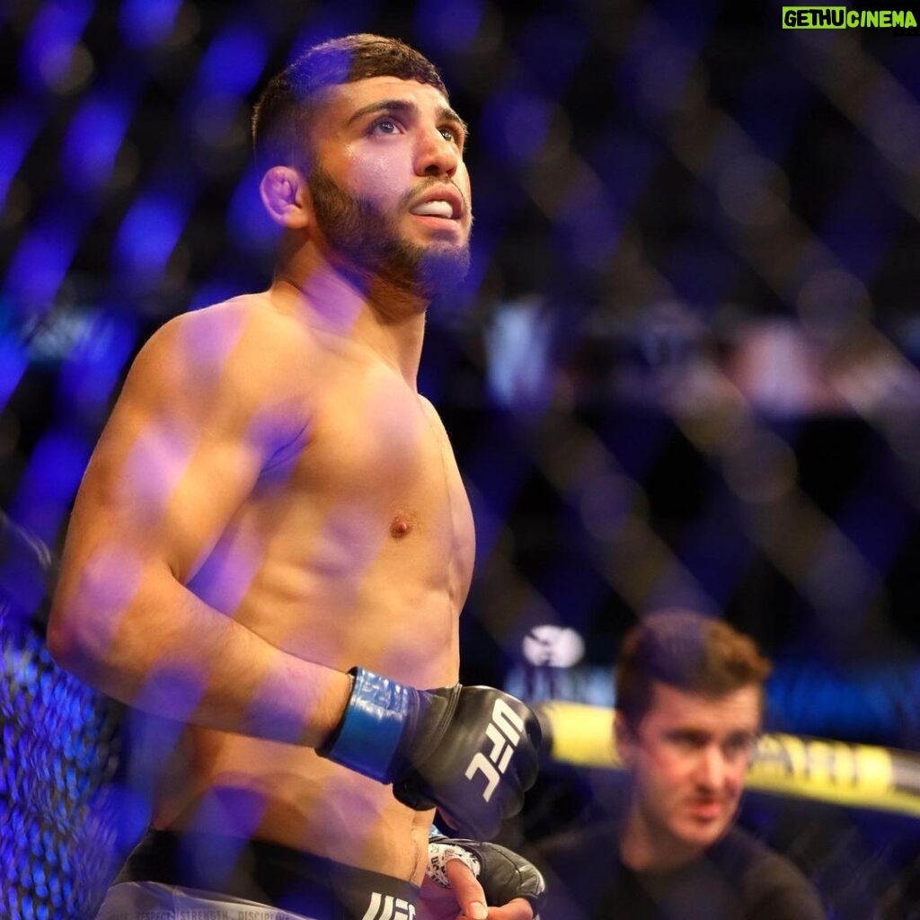 Damir Ismagulov Instagram - Damir Ismagulov puts his 19-fight winning streak on the line vs. Arman Tsarukyan on UFC's final card of 2022 🔥 🔗 FULL STORY IN BIO