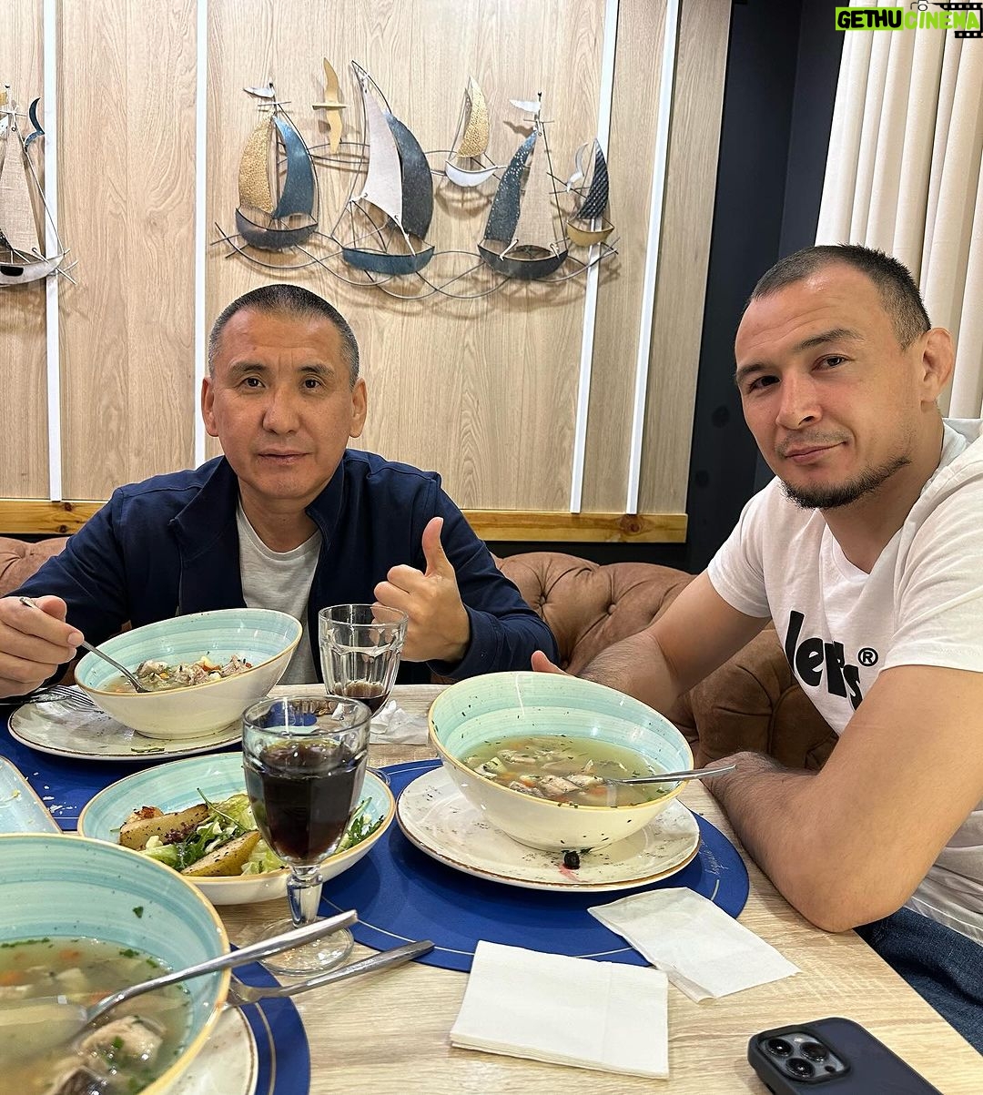 Damir Ismagulov Instagram - Дамирмен жақсы уақыт өткізіп, алдағы жоспарларымызды айтып, шешімге келдік. Алдағы уақытта өзі бәрің айтады. Дамирге сәттілік тілейк! Kazakhstan Atyrau