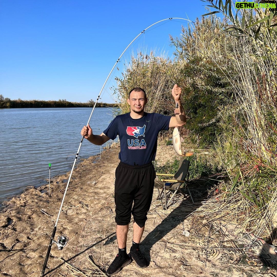 Damir Ismagulov Instagram - Иногда так 🌅🎣 Atyrau