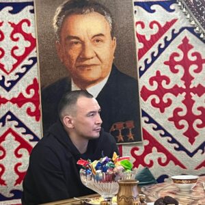 Damir Ismagulov Instagram - Молодость дана не для того, чтобы расправлять крылья, а для того, чтобы летать, делать чуть больше, чем тебе под силу, работать, работать, работать.  Д.А. Кунаев