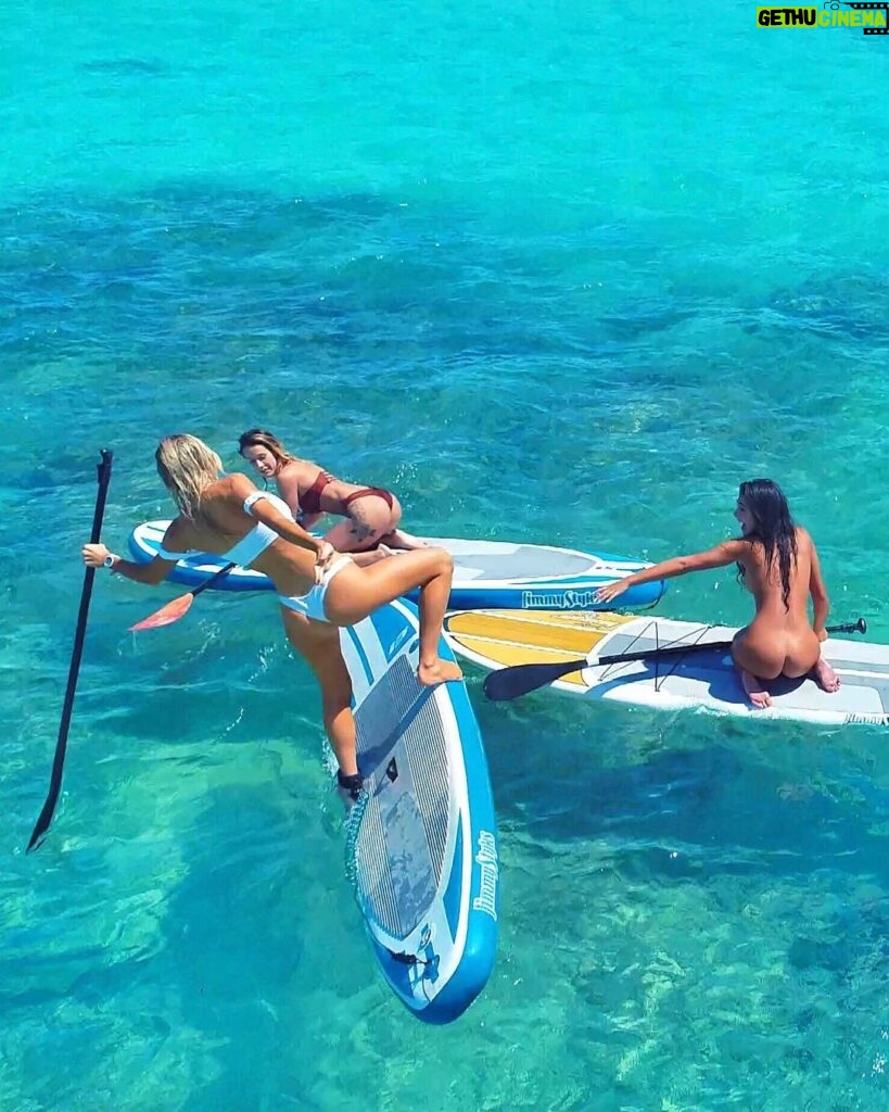 Dan Bilzerian Instagram - Sister wives at play🚸 Hawaii