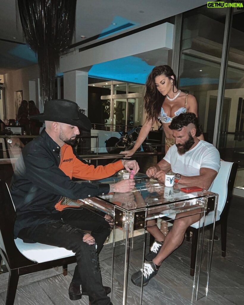 Dan Bilzerian Instagram - I dont give a fuck what anyone says, weed is addictive
