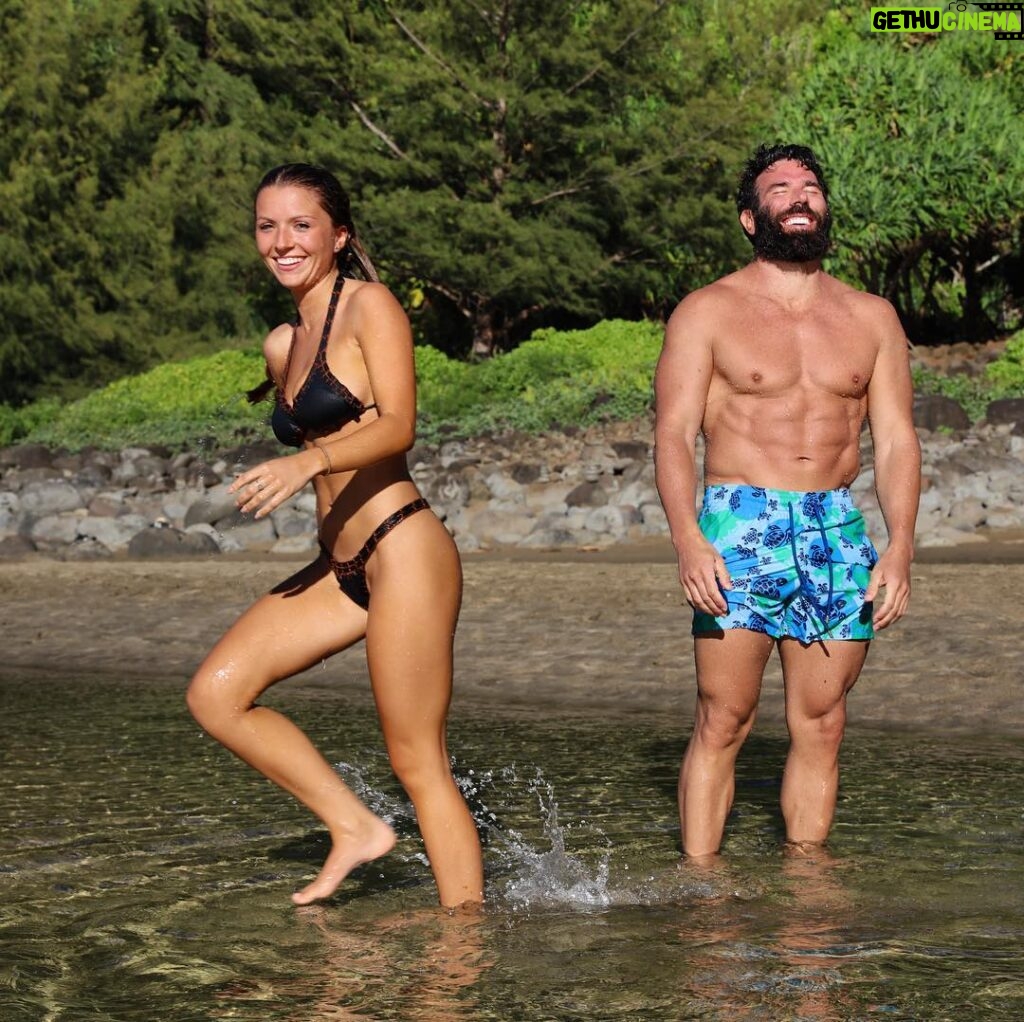 Dan Bilzerian Instagram - Really don't wanna leave Hawaii