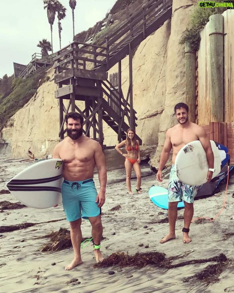 Dan Bilzerian Instagram - I suck at surfing