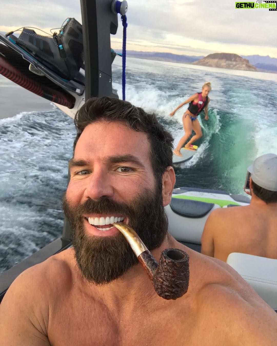 Dan Bilzerian Instagram - 80 degrees in November, feelin good