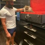 Dan Bilzerian Instagram - Cat got new litter box Bel Air