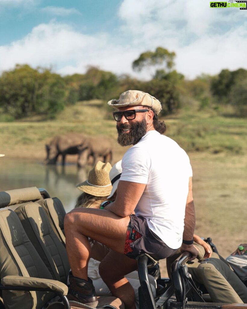 Dan Bilzerian Instagram - Pretty happy, I’ve wanted to go on an African safari since I was a kid. It’s a damn shame people shoot these amazing animals for sport South Africa
