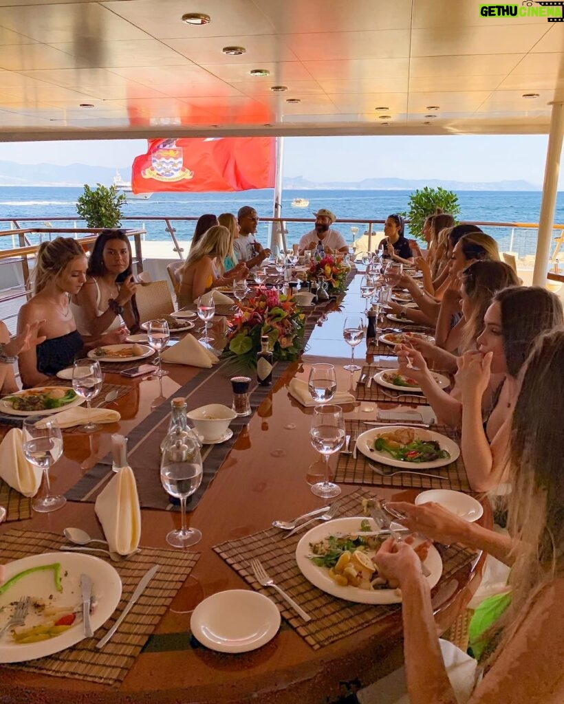 Dan Bilzerian Instagram - Last supper w @billperkins Amalfi Coast