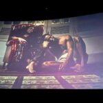 Dan Ferreira Instagram - Um dos legados mais importantes do multi artista Zózimo Bulbul é o Encontro de Cinema Negro, que além de filmes do Brasil, África e Caribe, traz oficinas e palestras sobre o nosso cinema. Nessa 16° edição as mostras e atividades acontecem no Cine Odeon, Muhcab, MAM, Museu de Arte do Rio, CCJF e Leão Etíope do Méier entre 24 de Outubro e 1° de Novembro. A programação completa pode ser vista na página do @centroafrocariocadecinema. Compareçam! Muito feliz também por assistir “Deixa”, filme de @marianajaspe onde tenho a honra de estar em cena com @zezemotta , sendo um dos curtas que abriu o Encontro, no Cine Odeon. Salve a memória e o legado de Zózimo, o Centro Afro Carioca de Cinema Zózimo Bulbul e todas as pessoas responsáveis pela realização do Encontro. Vida longa! #EncontrodeCinemaNegro #ZozimoBulbul Cinelandia - Cine Odeon