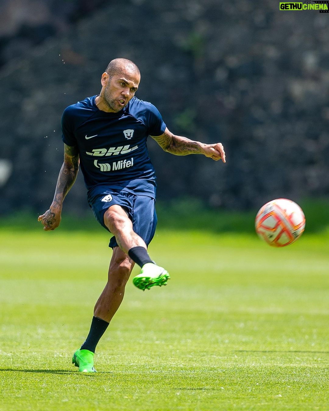 Dani Alves Instagram - Uiiii aiiii Tamos activos papiiii!!! #VemAquiAmiguinhođ