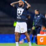 Dani Alves Instagram - Lebron Dani 😂. Lo que une los deportes es su capacidade de transformar personas, hacer líderes y inspirar. Todo lo que no sea cambiar vidas, no tiene ningún sentido. Vinimos cada uno con una misión, descubra la tuya y execute con maestría. No olviden que de millones de espermatozoide fuiste el único a fecundar, sin hablar, sin ver y sin escuchar😂😂…. o sea, ya naciste un campeón. Ahora que ves, que escuchas y hablas, no permitas que te hagan perdedor🤪 #GoodCrazyLifeStyle😎