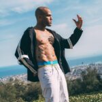 Dani Alves Instagram - Não é o quanto se vive, é como se vive!!! @ethika @ethikaeu