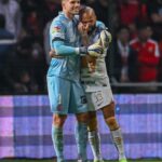 Dani Alves Instagram - É por isso que amo o futebol….. sempre te presentea com grande seres humanos e grandes profissionais que podes chamar de amigos!! LOVE uuu meu mano @tiagovolpi_90 !!