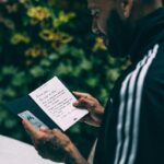 Dani Alves Instagram - Todo lo que vivemos en esa vida son “MOMENTO” háganlos especiales. @acmomento un honor formar parte de esa grande familia!!! #GoodCrazy #Mayorcoleccionadordemomentodeesedeporte😎 #quientienemastiene43