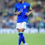 Dani Alves Instagram - Sonhos não se realizam, NÓS REALIZAMOS OS SONHOS. Sonho è apenas algo que a mente cria, ações é o pó mágico que faz essa harmônica magia. #WordCup2022 #Qatar #Brasil #Força #Foco #Fé