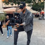 Dani Alves Instagram - La vida es una película, tu eres el director: AHORA TOCA ELIGIR SI SERA UN DRAMA, UNA ACCIÓN, UNA COMEDIA O LA MAS BELLA AVENTURA🤪….PERO QUE SEA REAL 🎭.