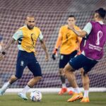 Dani Alves Instagram - Seguimos firmes e focados na missão. #WorldCup2022 #Qatar #Brasil