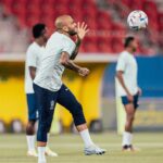 Dani Alves Instagram - Preparação = Preparado para Ação!!! Só vamos ma people. #WorldCup2022 #Qatar #Brasil #DreamBigger✊🏾