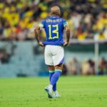 Dani Alves Instagram - Obrigado futebol por proporcionar tantas sensações, tantas lições e tantos aprendizados. A caminhada é árdua, mas se você é constante e resiliente com rapidez, ela sempre te proporciona coisas incríveis. A vida não é um sprint, ela é uma maratona que só acaba quando você chegar na sua meta! #FocoNaMissão #WorldCup2022 #Qatar #Brasil