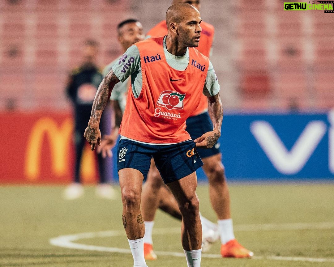 Dani Alves Instagram - Work hard play easy!! #WorldCup2022 #Qatar #Brasil #GoodCrazyMood🤪