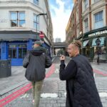 Daniela Collu Instagram - A Londra ho sempre la sensazione che il sole sorga e tramonti almeno quattro o cinque volte al giorno, che il ritmo vitale sia diverso, che esista un altro fuso orario interiore forse perché il cielo cambia ogni dieci minuti o perché c’è traffico, anche alle tre di notte. Ogni volta che torno trovo un pezzetto in più, forse è di questi mattoncini di meraviglia che sono fatte le case ♥️ (Ps: Grazie @nhowlondon @nhow per l’ospitalità #supplied #changenhow) London, UK