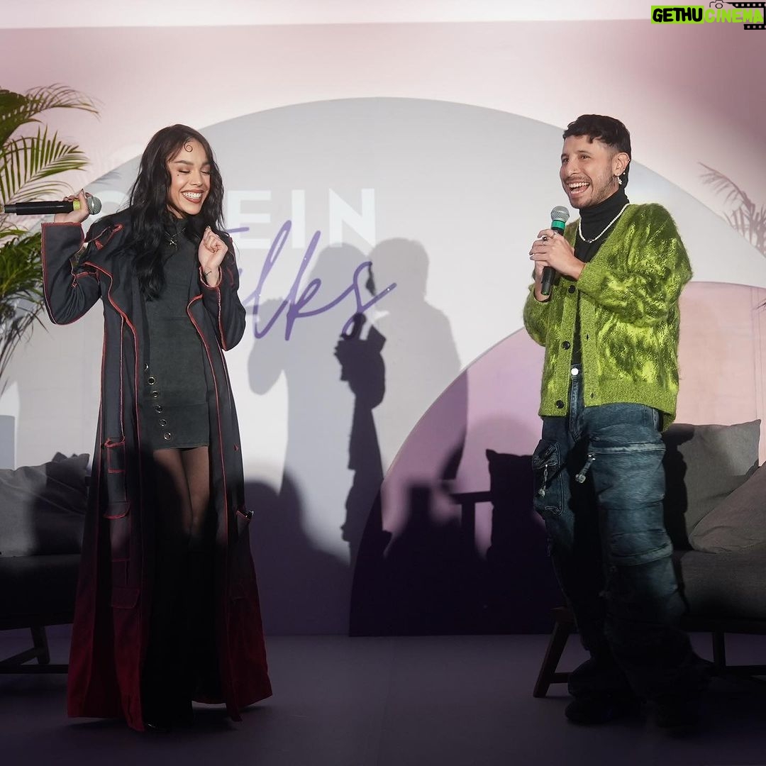 Danna Paola Instagram - ^^ despidiendo 2023 con @shein_mex y la increíble colección que sacamos este año, dándole la bienvenida en una charla wow al año del dragón 🐉 con mi bb @mika_vidente 🤍 eres lo más de lo más! #sheinhouse2023 esta solo disponible este fin,tienen que ir! #sheinpower Muaaaa muaaaaa Mexico City, Mexico