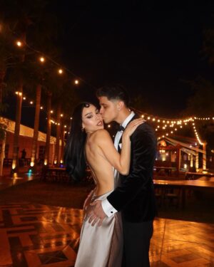 Danna Paola Instagram - Weddingggggggggg 🤍