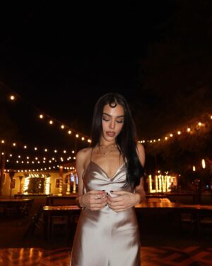 Danna Paola Instagram - Weddingggggggggg 🤍