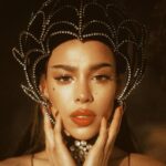 Danna Paola Instagram - “una mujer como tú es lo que necesitas” 🥀🖤⭐️🔥🔥🔥🔥🔥🔥🔥🔥💔 Aún te quiero gracias gracias x todo el amor que le están dando !! El lyric video #6 global 🥹🖤 que ganas de que vean el videoclip completo AAAAA!!