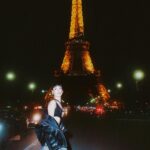 Danna Paola Instagram - París siempre es un SI. 🥐 Paris, France