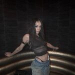 Danna Paola Instagram - No hay nadie que me haga llegar como tú….. uuuuuuuuuuuuuuu🖤 PARANOIA @steveaoki our new song OUT NOWWWW!!🫀