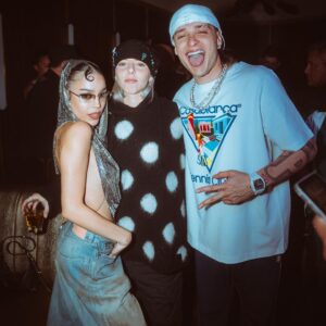 Danna Paola Instagram - la paryyyy tranqui 🫶🏻🪩 ✨happyyyyy
🇲🇽 🇵🇷 
🖤🖤🖤🖤🖤🖤